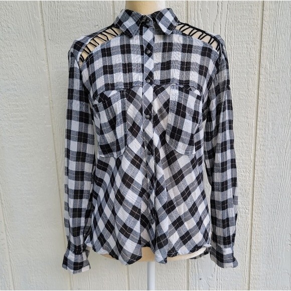 Free People Tops - free People buffalo plaid cutout shoulder snap button shirt relaxed fit sz xs